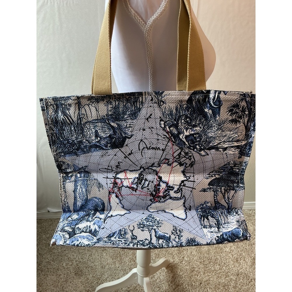 Dior Beauty Blue Toile De Jouy World Map Star Paper Straw Tote Bag OS Beach Tote - Picture 6 of 8